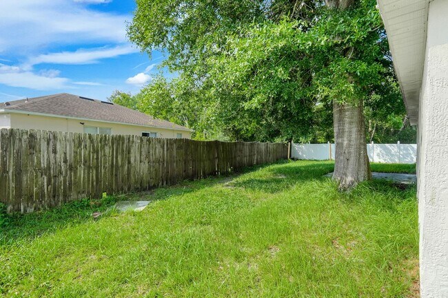 Building Photo - 810 Valnera Ct