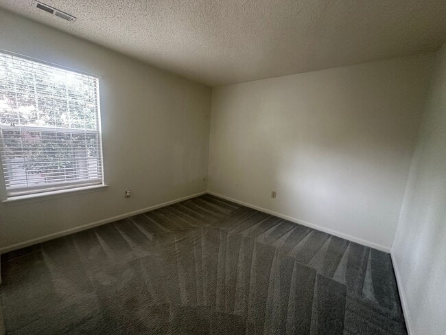 Building Photo - Call or Text Amanda Tate for more informat...
