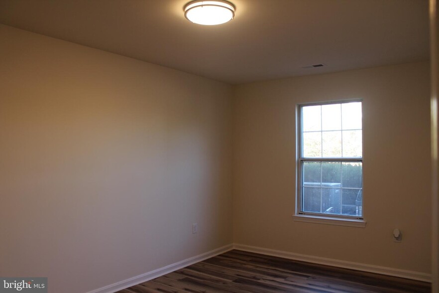 Building Photo - 9266 Chapman Oak Dr