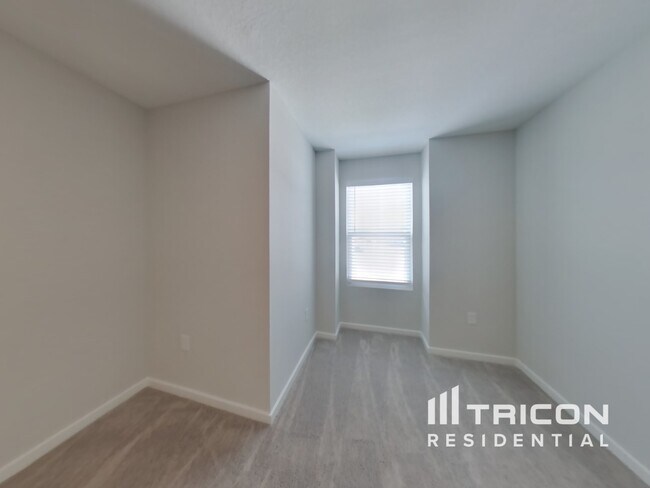 Building Photo - 64 Brazil Nut Cir