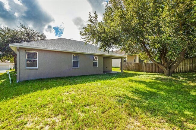 Building Photo - 2709 Savannah Dr