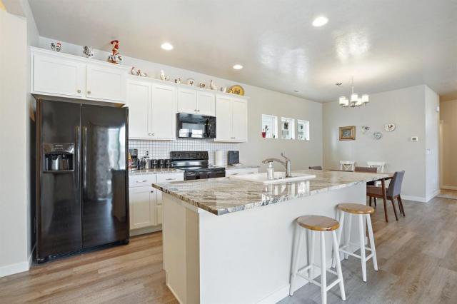 Building Photo - 4 bedroom in Meridian CA 83642