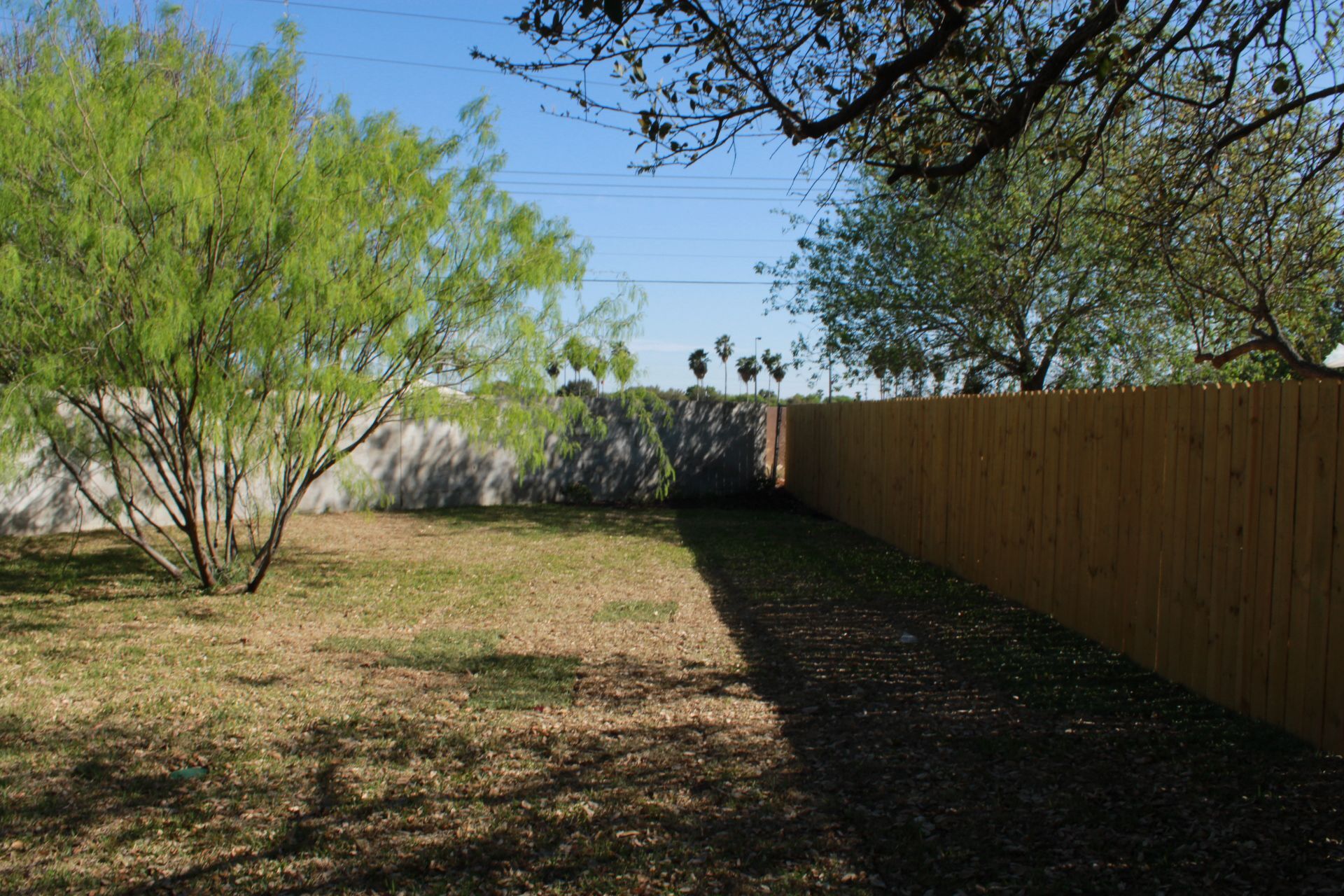 Building Photo - 13 Royale Cir