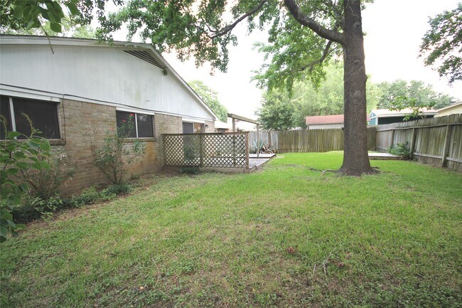 Building Photo - 1106 Ravenscourt Dr
