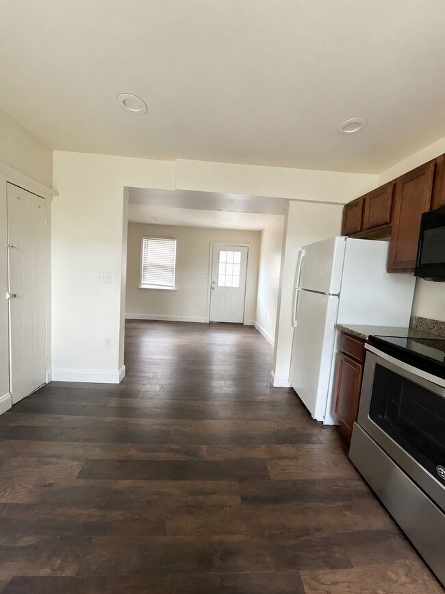 Building Photo - 43-55 N 5th Street