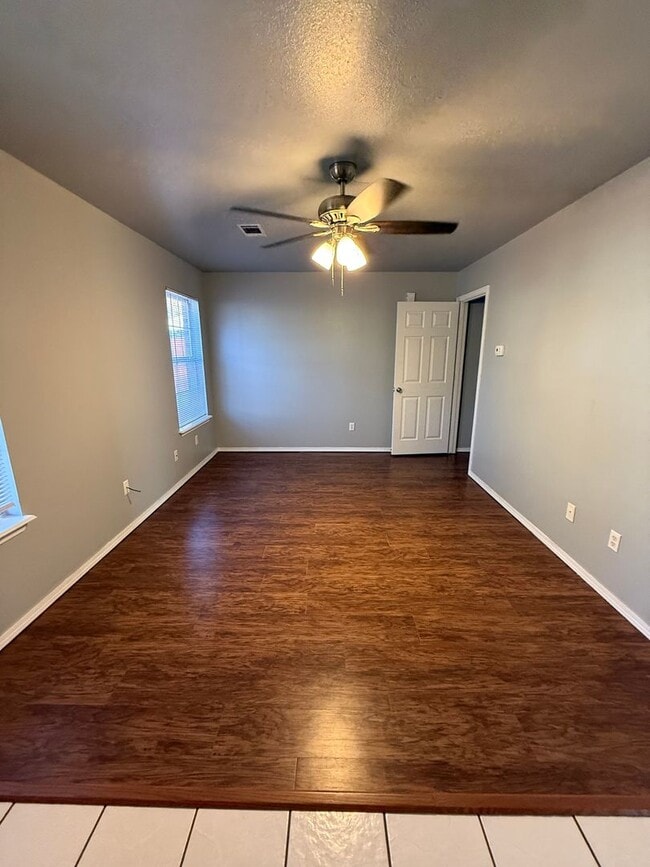 Building Photo - 3 Bed 1.5 Bath House Total Electric close to U of A Fort Smith