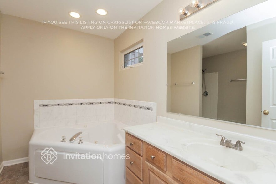 Building Photo - 3862 Pathfinder Ln