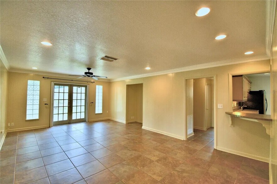 Building Photo - 3960 Avenue U NW