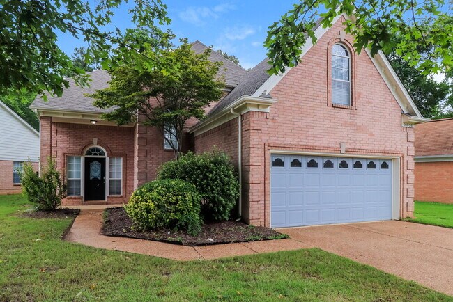 Building Photo - 10076 Woodland Grove Dr