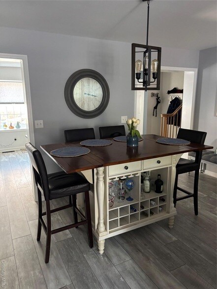 Building Photo - 119 Willow Ct