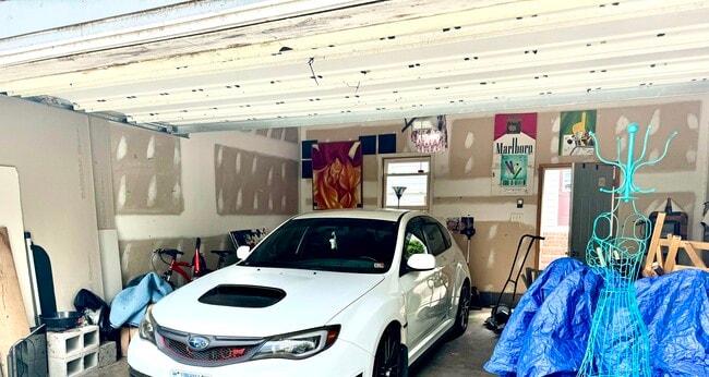 Building Photo - 1006 W Clay St