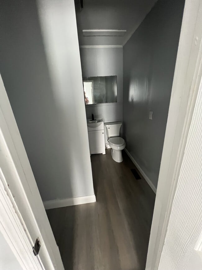 Building Photo - 1720 Portland St