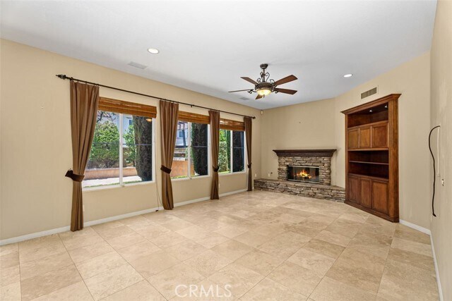 Building Photo - 9 Garnet