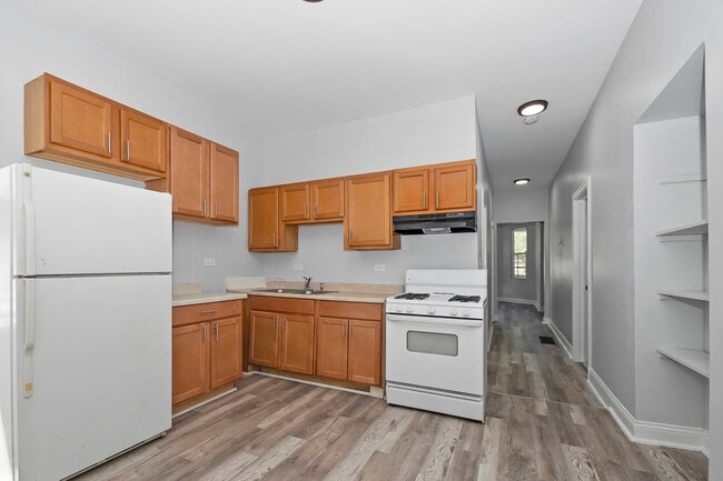 Building Photo - 5357 S Honore St