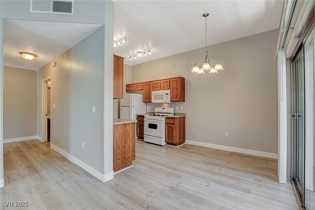 Building Photo - 8805 Jeffreys St