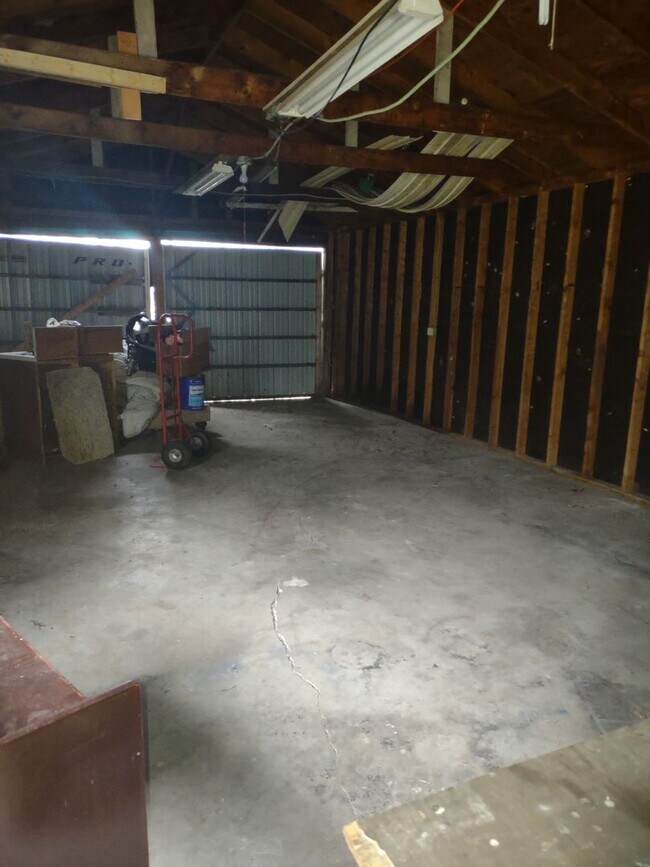 Building Photo - 733 Koerner St
