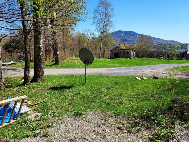 Building Photo - 355 Camp Rd