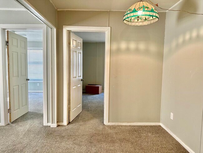 Building Photo - 1907 Avenue C