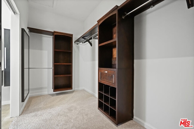 Building Photo - 9842 Portola Dr