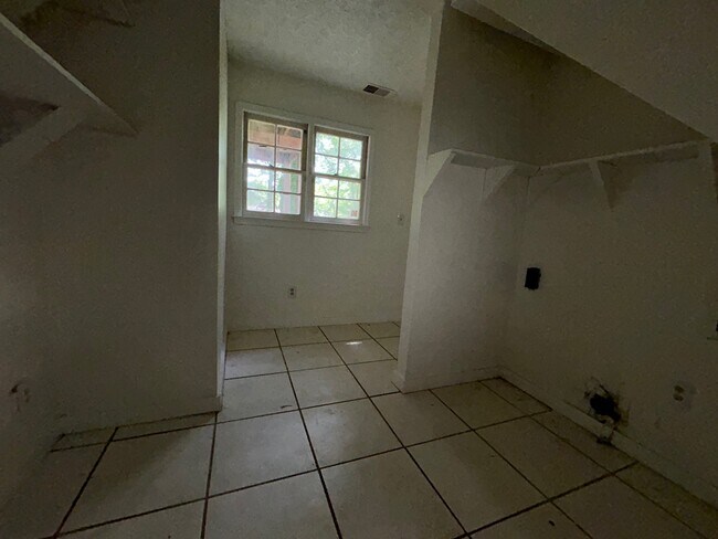 Building Photo - 151 Loblolly Dr