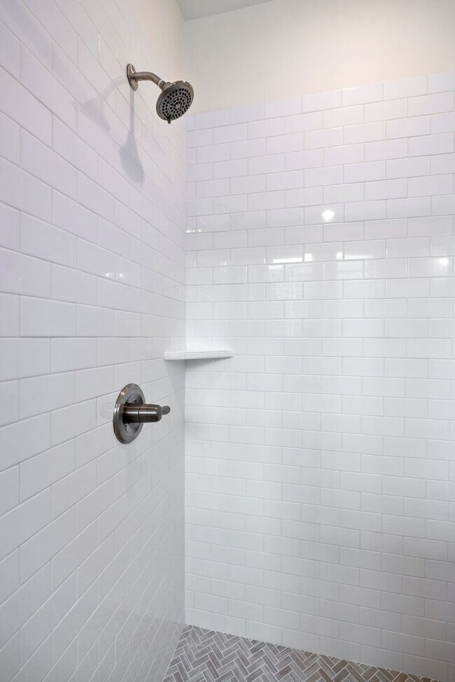 Building Photo - Stunning Craftsman-Style Rental Home with Flexible Living Space & Luxury Upgrades!