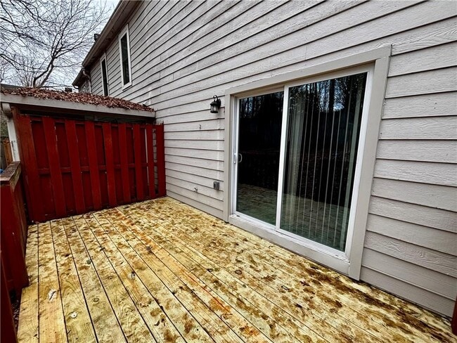 Building Photo - 3774 Meadow Creek Dr