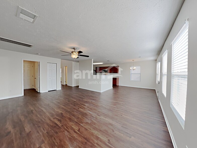 Building Photo - 3409 Boxelder Wy