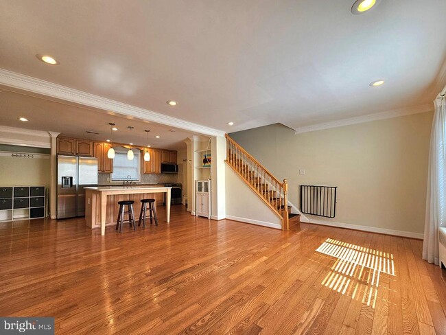 Building Photo - 3109 Mosby St