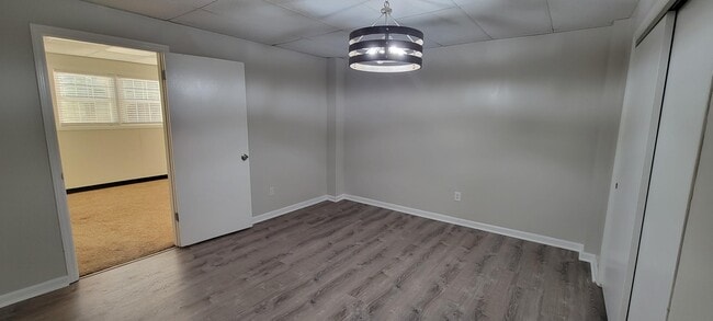 Building Photo - 404 Chapman Ct