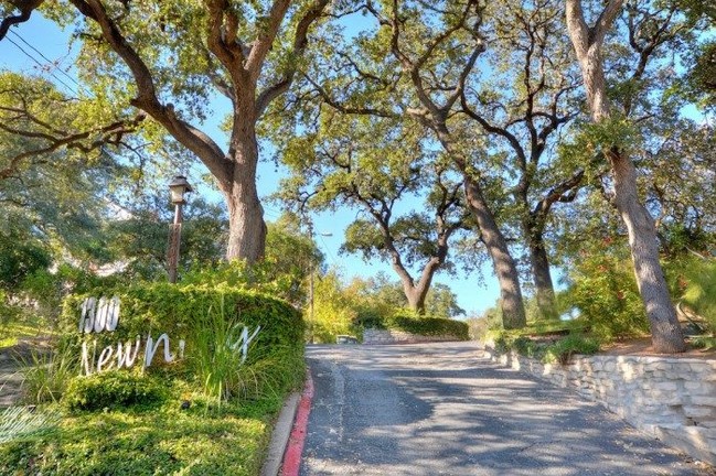 Primary Photo - Newning Oaks Apartments