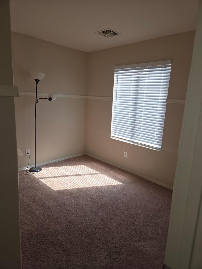 Building Photo - 229 S 125th Ave