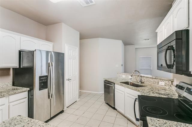 Building Photo - 9705 Hedge Bell Dr