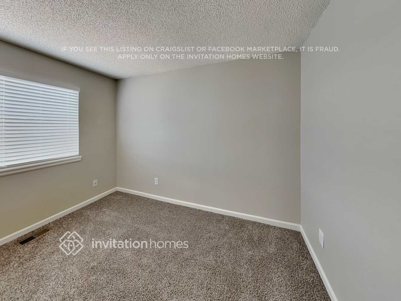 Building Photo - 8474 Tanglewood St