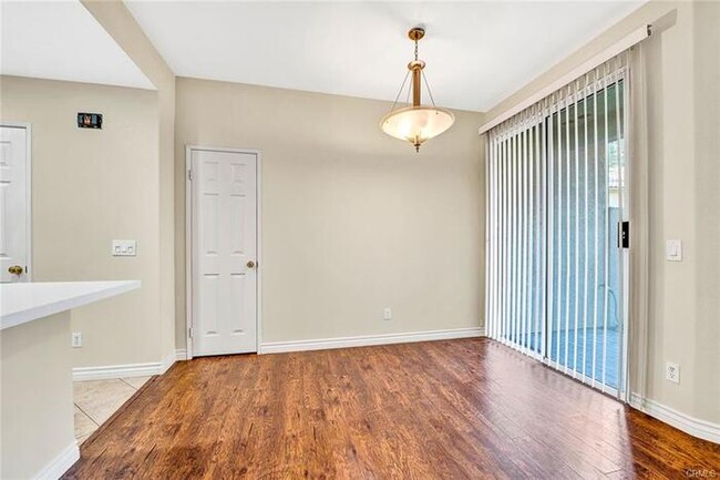 Building Photo - 2038 S Bon View Ave