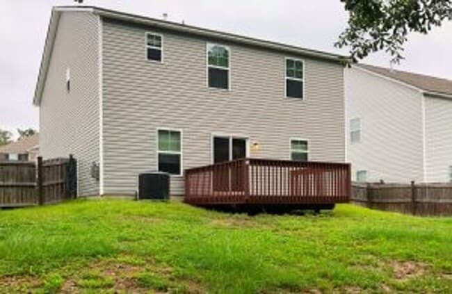 Building Photo - 513 Colony Lakes Dr