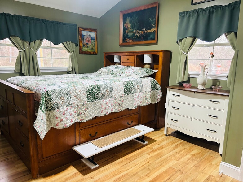 Building Photo - 373 T Johnson Rd