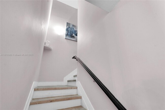 Building Photo - 10463 NW 79th St