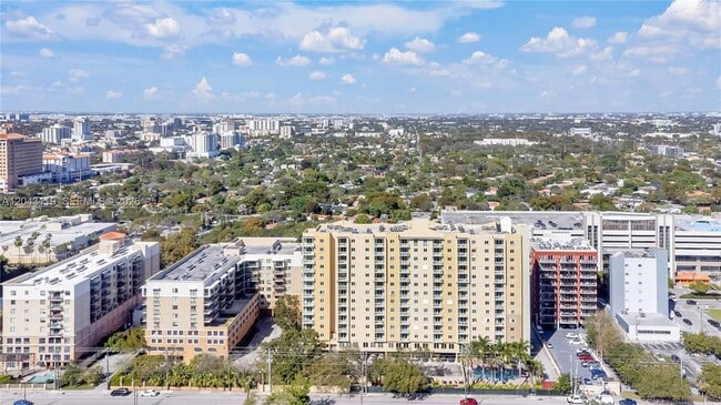 Building Photo - 3500 Coral Wy