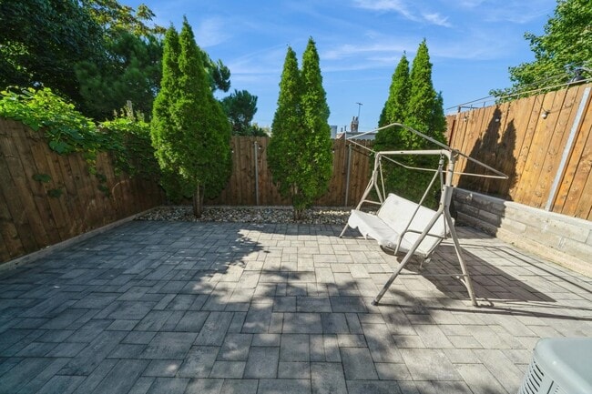 Building Photo - 225 Columbia Ave