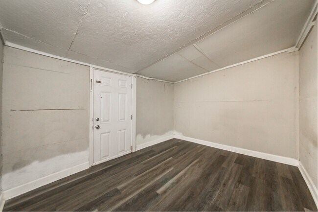 Building Photo - 308 N Scott St