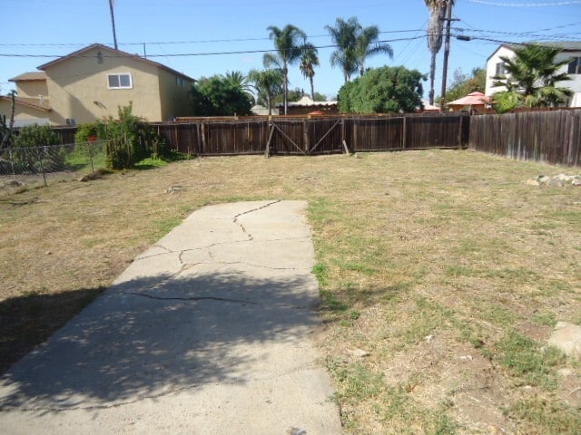 Building Photo - 3 Bed - 2 Bath Craftsman Home in the desir...