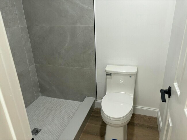 Building Photo - 301 Olivewood Pl