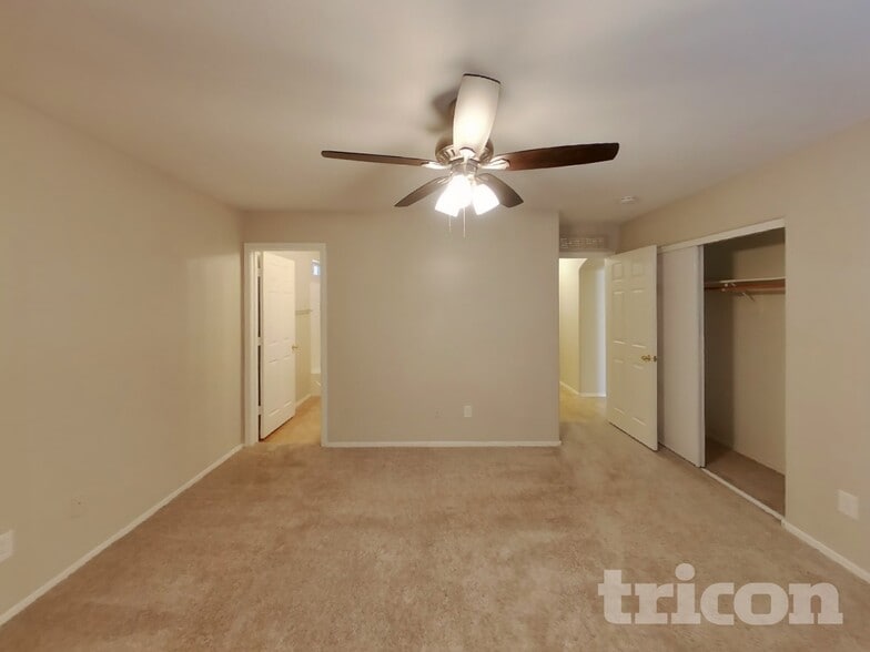 Building Photo - 1491 E Stirrup Ln