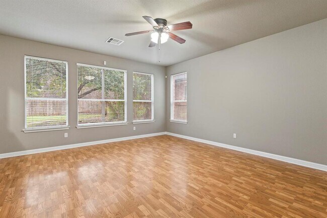 Building Photo - 2020 Petrified Forest Dr