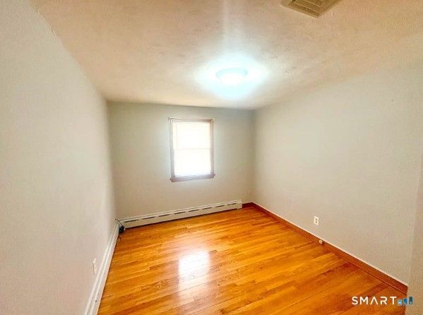 Building Photo - 48 Gates Ave