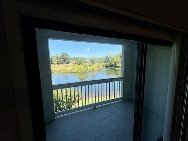 Building Photo - 406 Westlake Ct