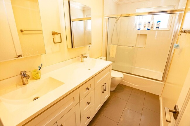 Building Photo - Beautifully updated 3/2 home in desirable Pomderosa Park- Sunnyvale