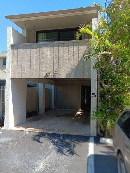 Primary Photo - 100 Coral Way E