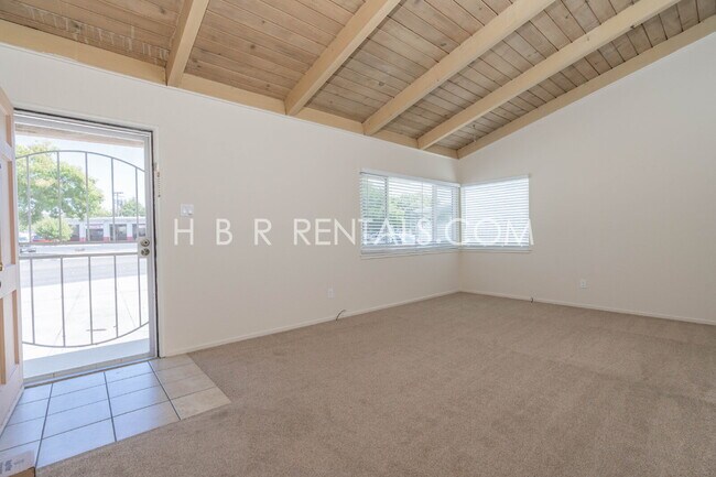 Building Photo - Charming 2-Bedroom Home in Tracy – Comfortable Living with an Ideal Location!