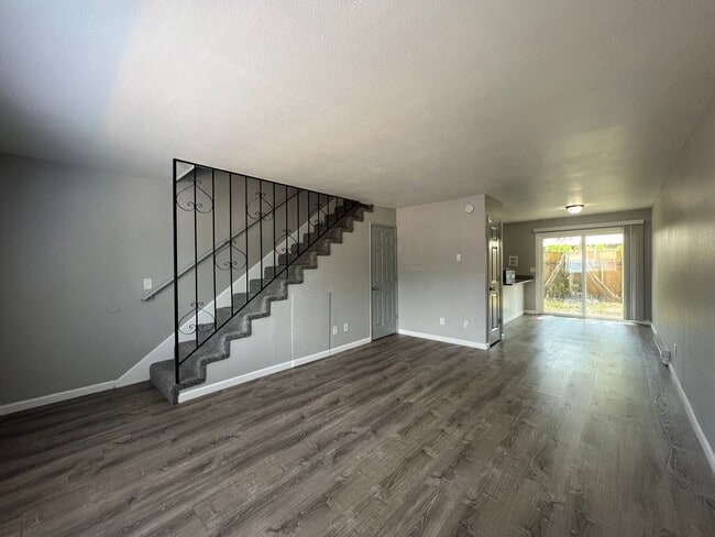 Interior Photo - Raintree Apartments